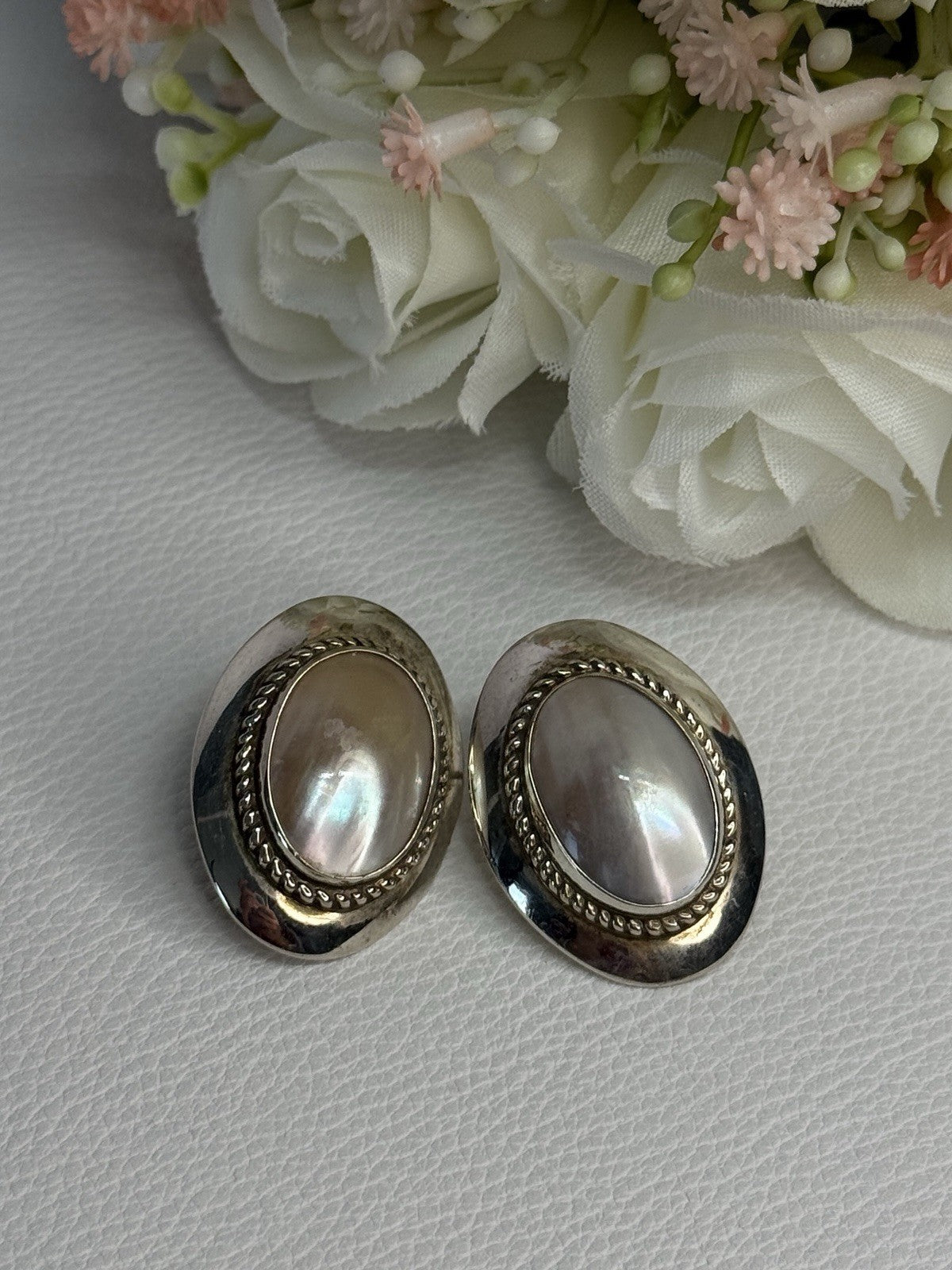 Vintage 925 Sterling Silver Mabe Pearl Earrings Length 1.15 Inch