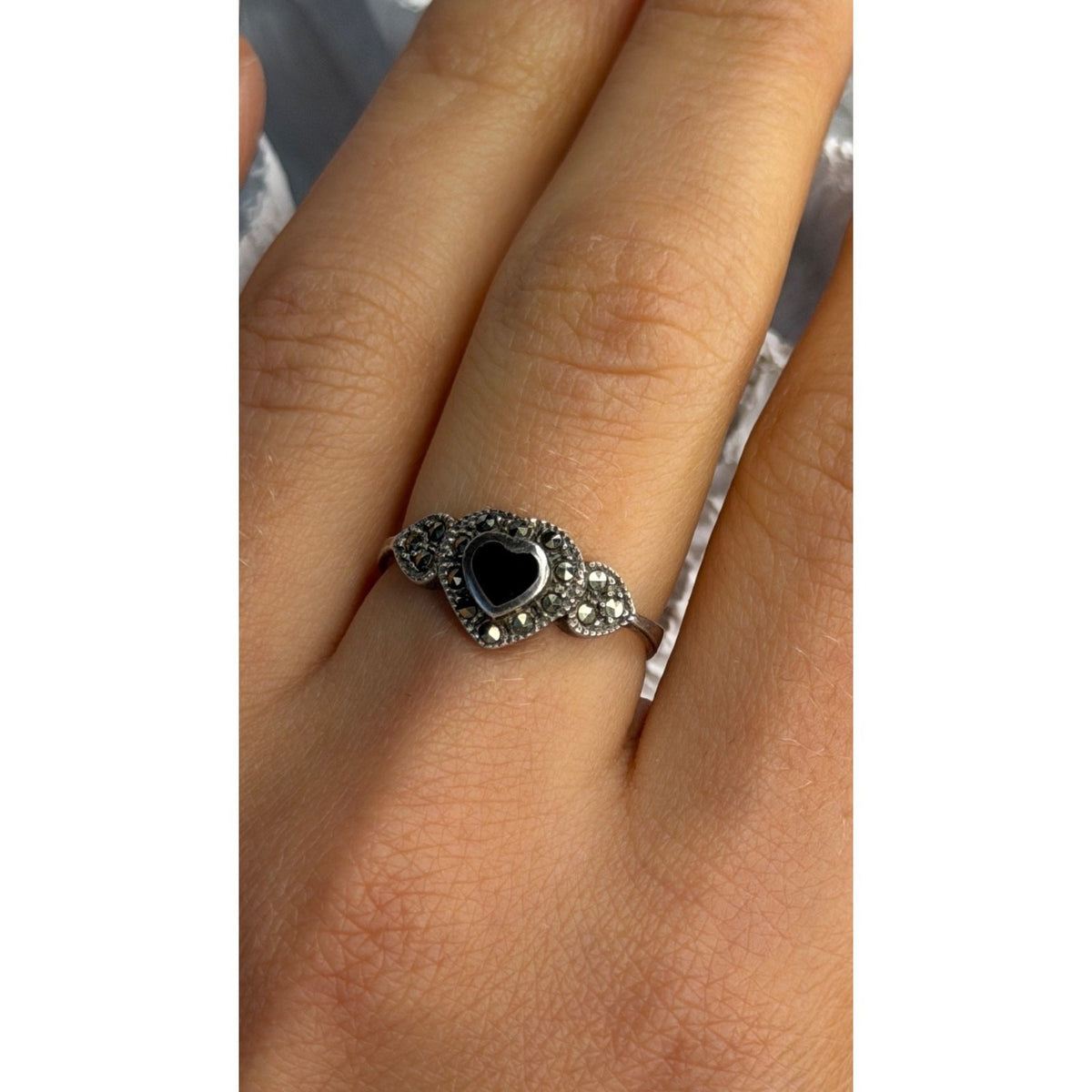 925 Sterling Silver Onyx & Marcasite Heart Ring Size 8