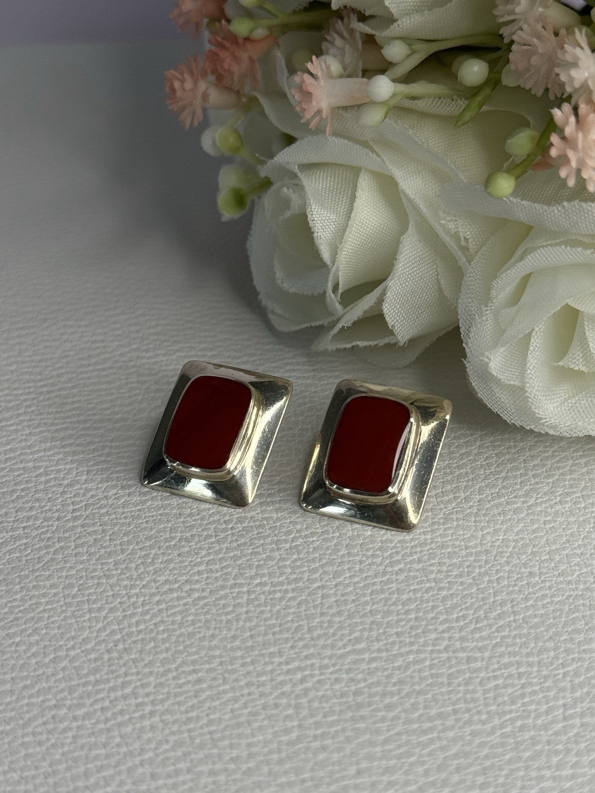 Classy 925 Sterling Silver Carnelian Earrings Length 0.65 Inch