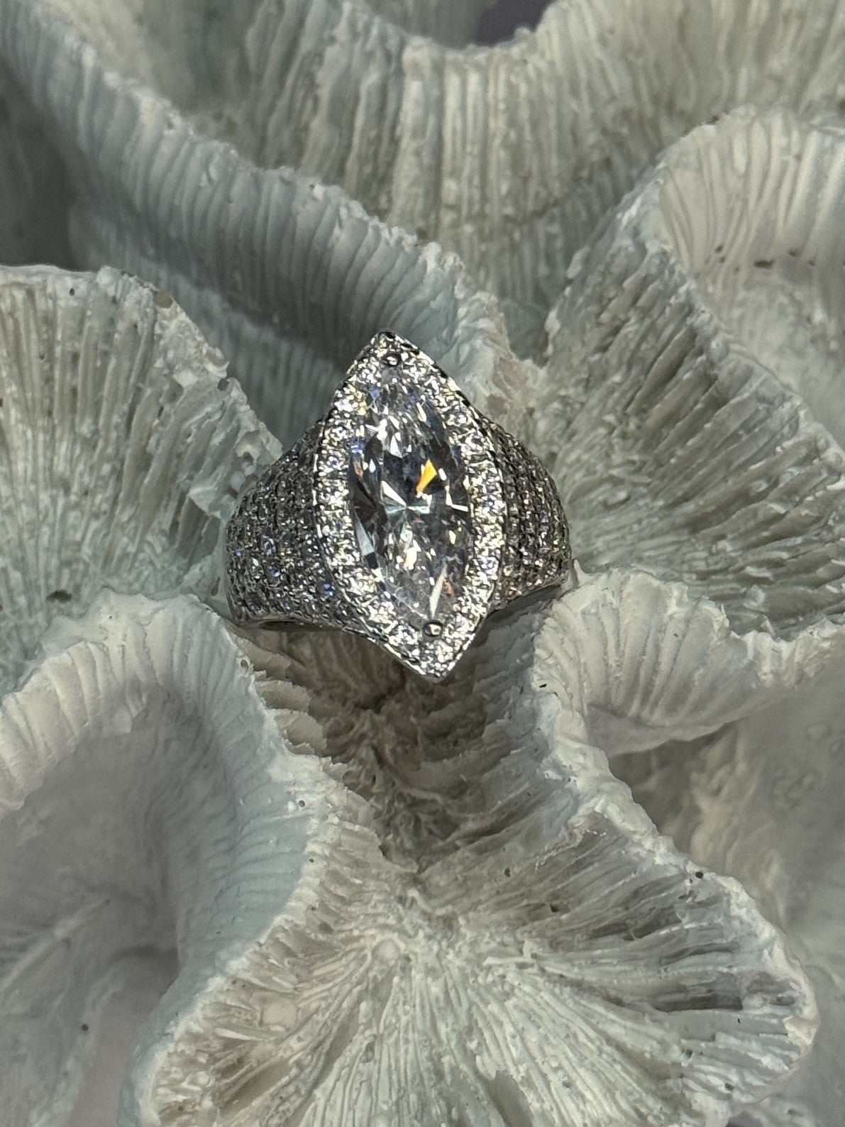 Shiny 925 Sterling Silver CZ Ring Size 6