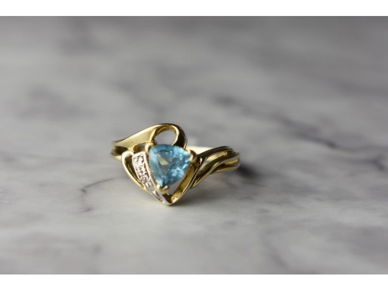 10K Yellow Gold Topaz & Diamonds Ring Size 6.75