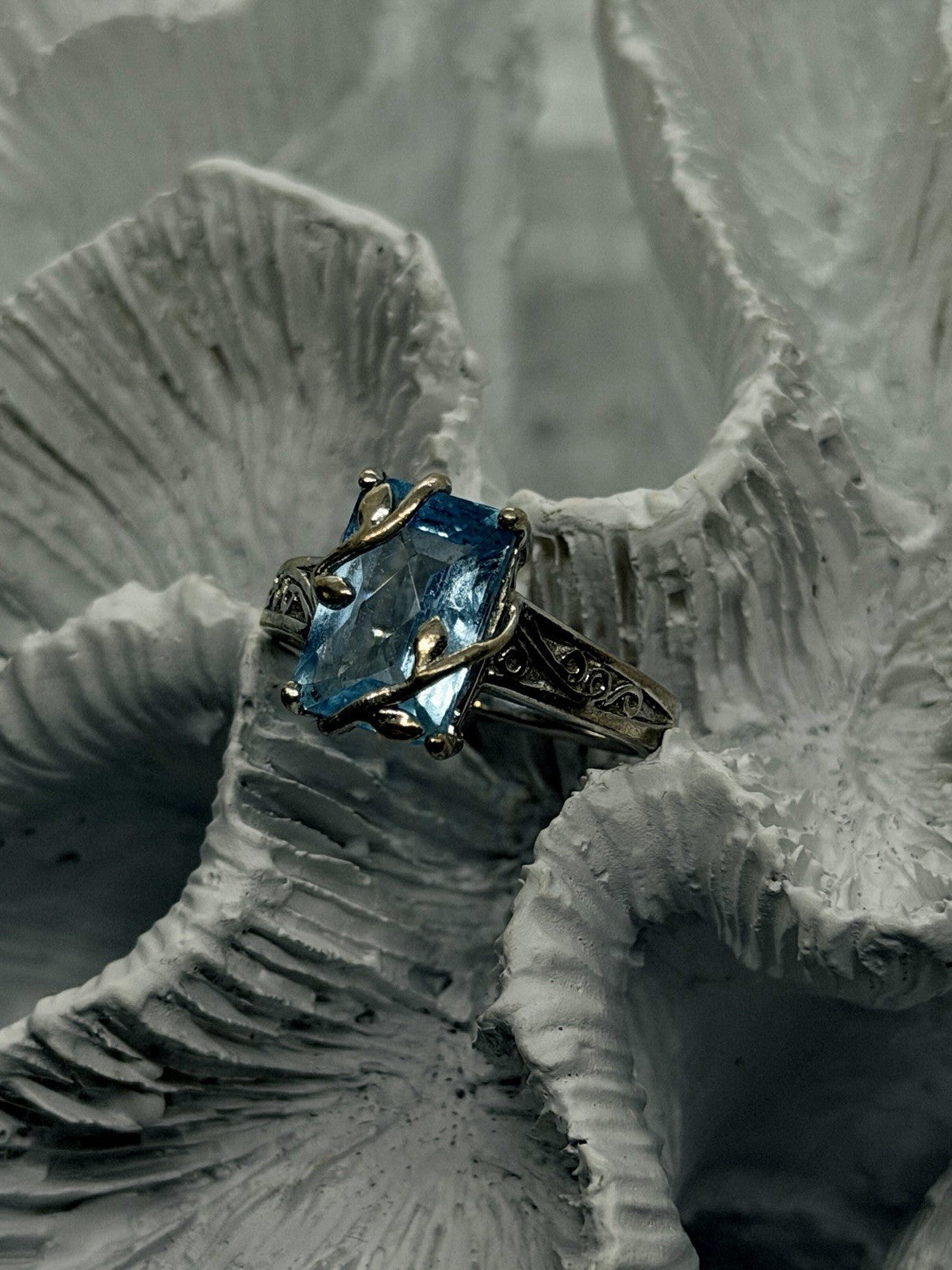 Vine & Leaf Filigree Design 925 Sterling Silver Blue Topaz Ring Size 8