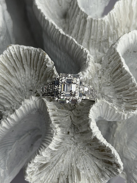 Beautiful Shiny 925 Sterling Silver Cz Ring Size 10