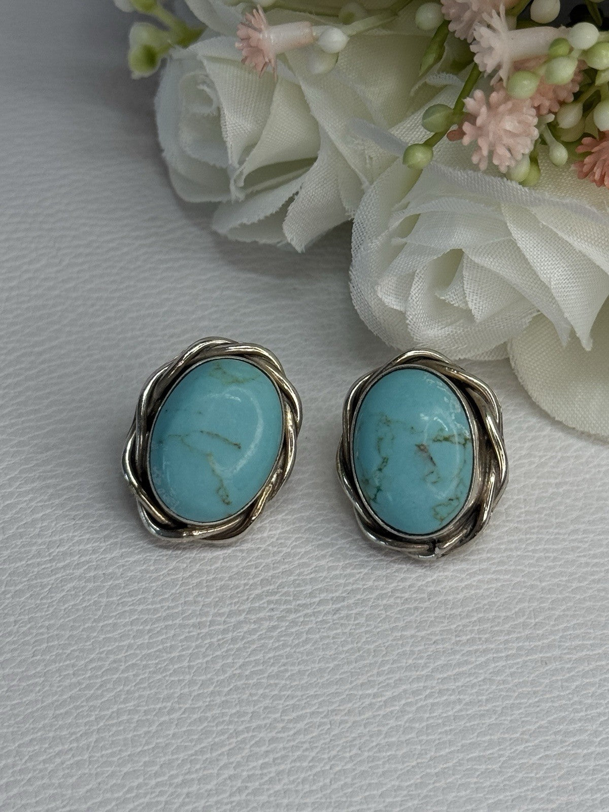 Vintage Elegant 925 Sterling Silver Turquoise Earrings Length 0.93 Inch
