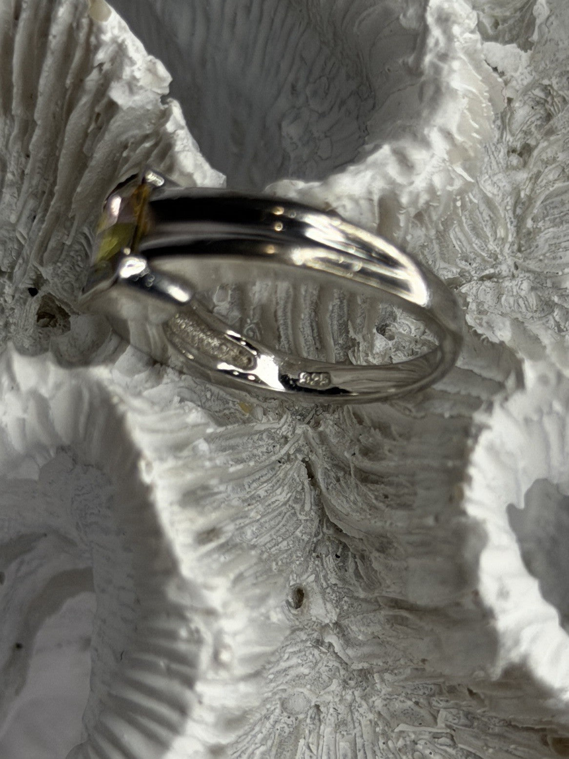 Elegant 925 Sterling Silver Citrine Ring Size 5