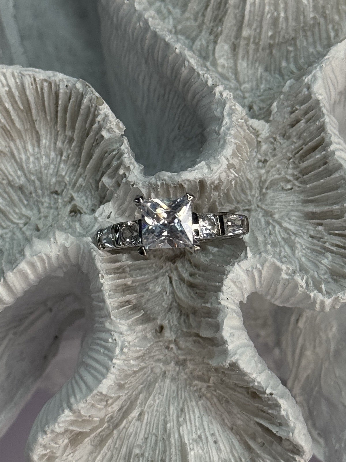 925 Sterling Silver CZ Ring Size 7.5