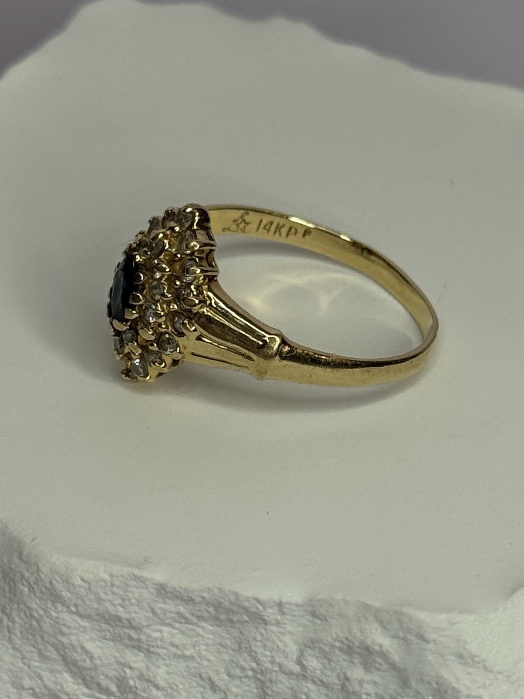 14K Yellow Gold Sapphire & Diamonds Ring Size 9