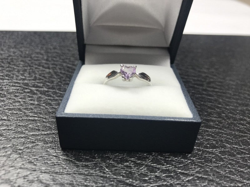925 Sterling Silver Amethyst "Heart" Ring Size 8.5