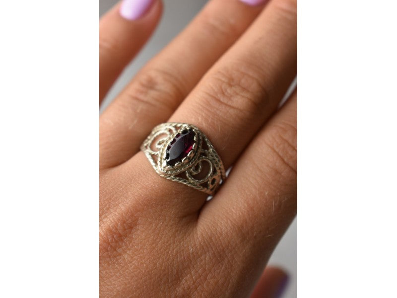 925 Sterling Silver Almandine Openwork Ring Size 10.25