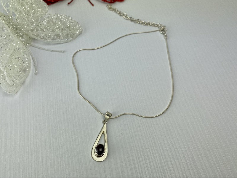 925 Sterling Silver Garnet Pyrope Chain With Pendant