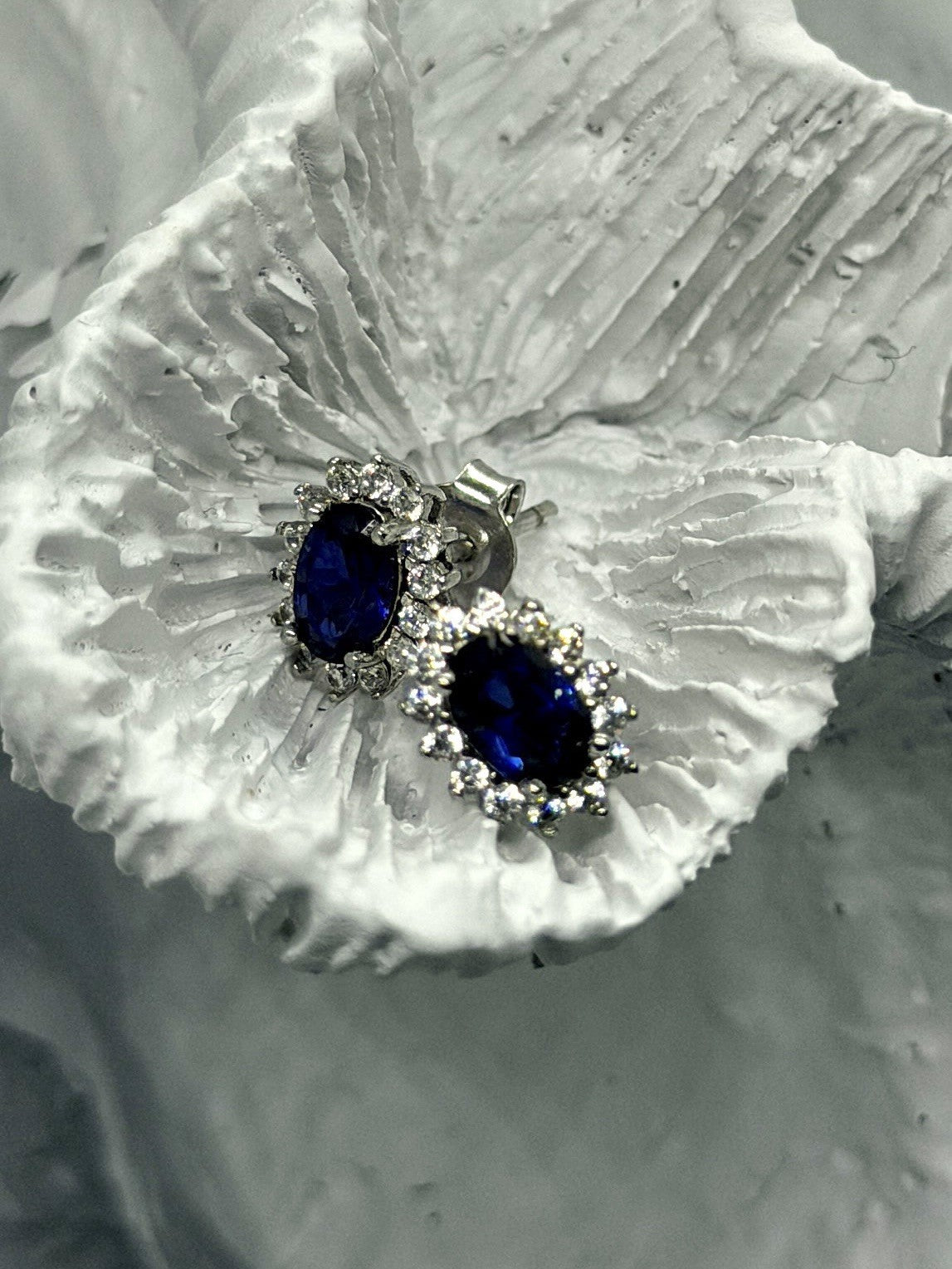 Beautiful 925 Sterling Silver Blue Sapphire & Cz Stud Earrings