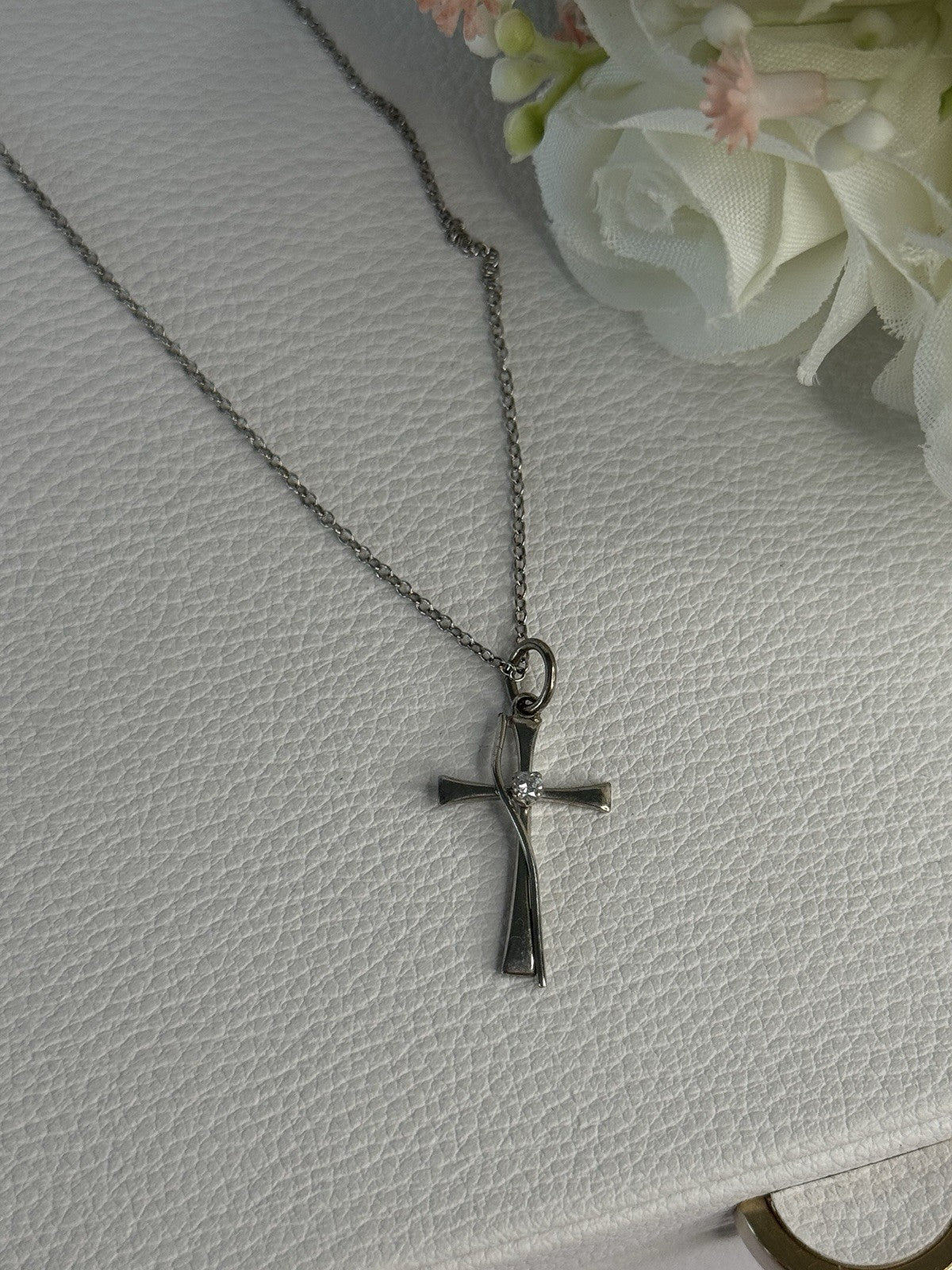 925 Sterling Silver Diamond Cross Necklace Length 20/18 Inch