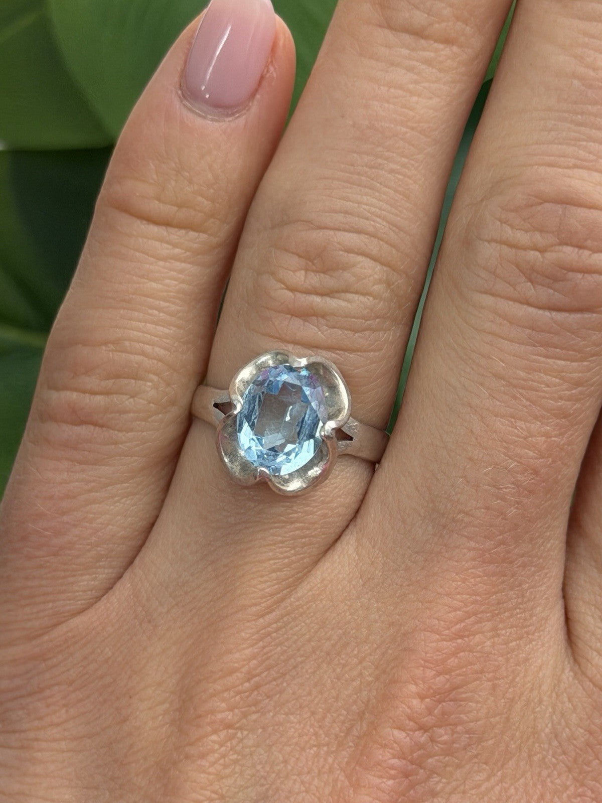 925 Sterling Silver Blue Topaz Ring Size 7.5