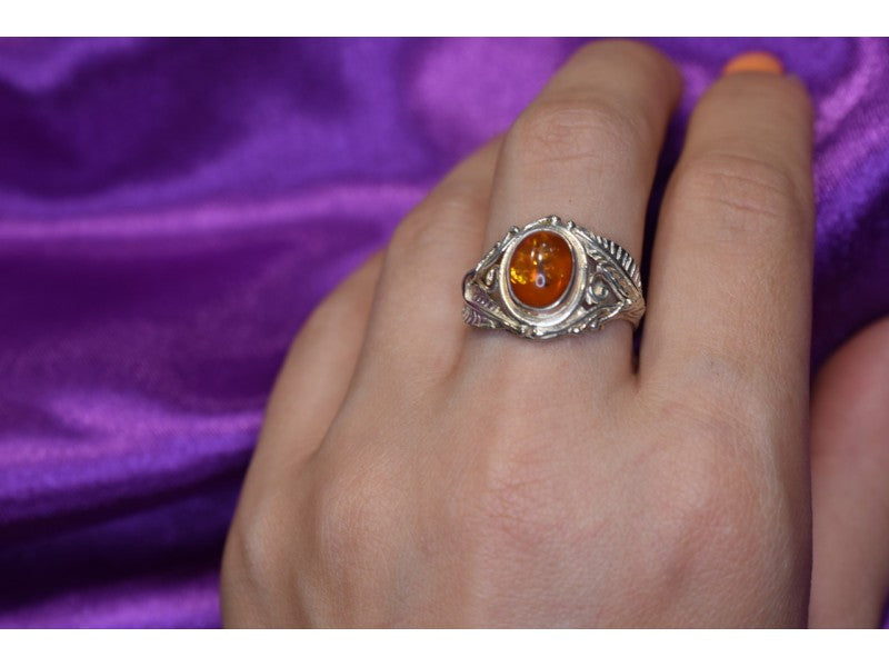 925 Sterling Silver Amber Ring Size 8.5