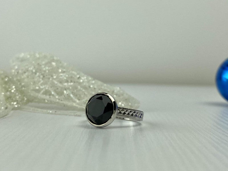 925 Sterling Silver Black Onyx Ring Size 8