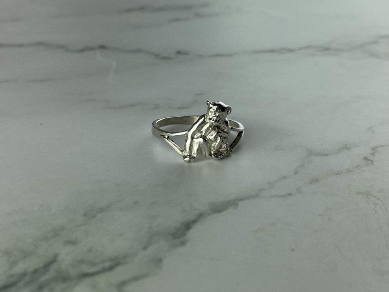 925 Sterling Silver "Monkey With a Child" Ring Size 7.5