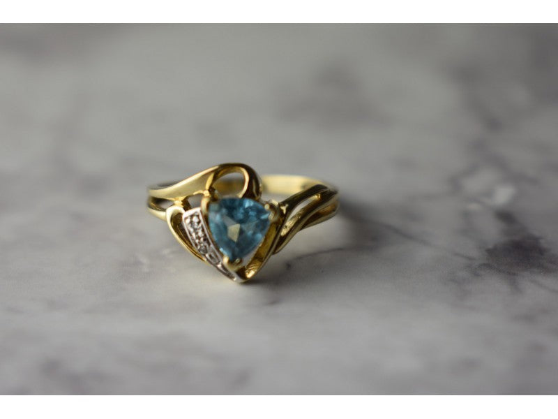 10K Yellow Gold Topaz & Diamonds Ring Size 6.75