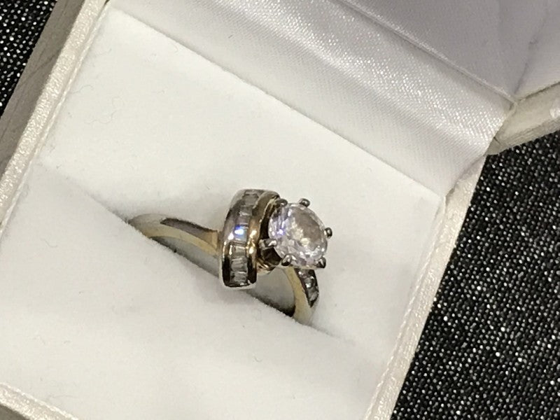 925 Sterling Silver CZ Ring Size 6.5