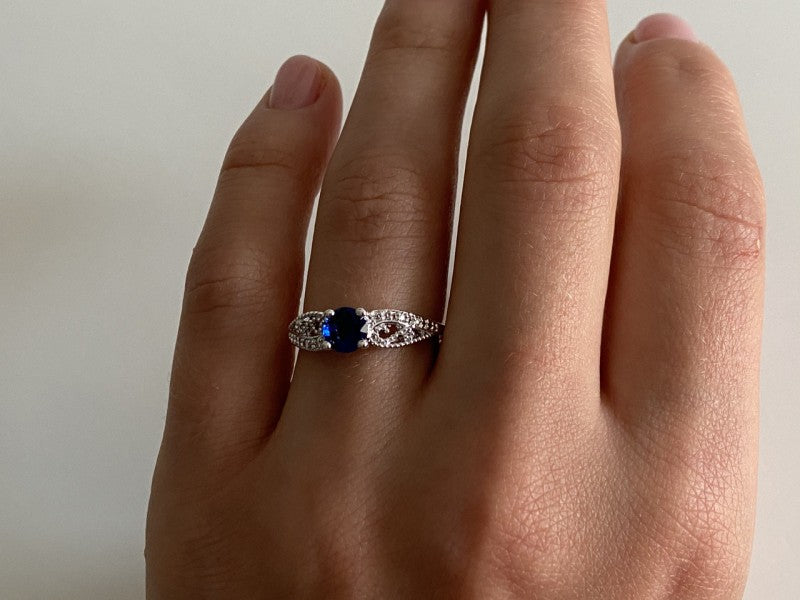 925 Sterling Silver Blue & White CZ Ring Size 7