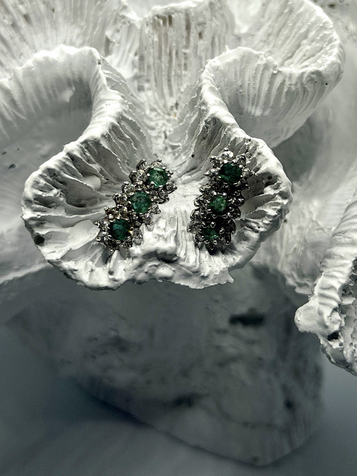 Floral Design 925 Sterling Silver Emerald & White Topaz Earrings