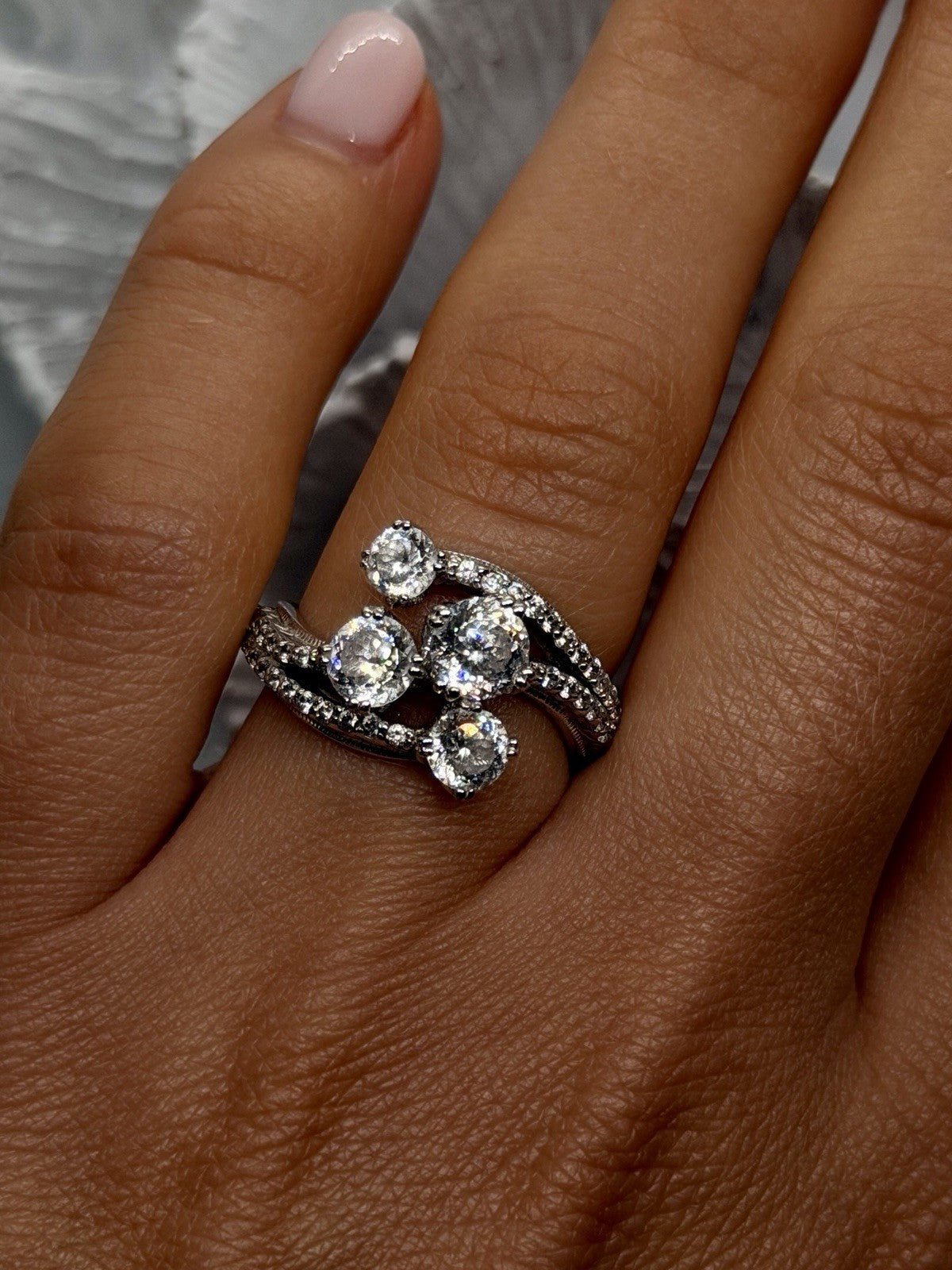 Elegant Shiny 925 Sterling Silver Cz Ring Size 7