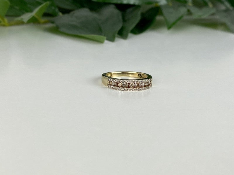 10K Yellow Gold White Sapphire & Diamonds Ring Size 8