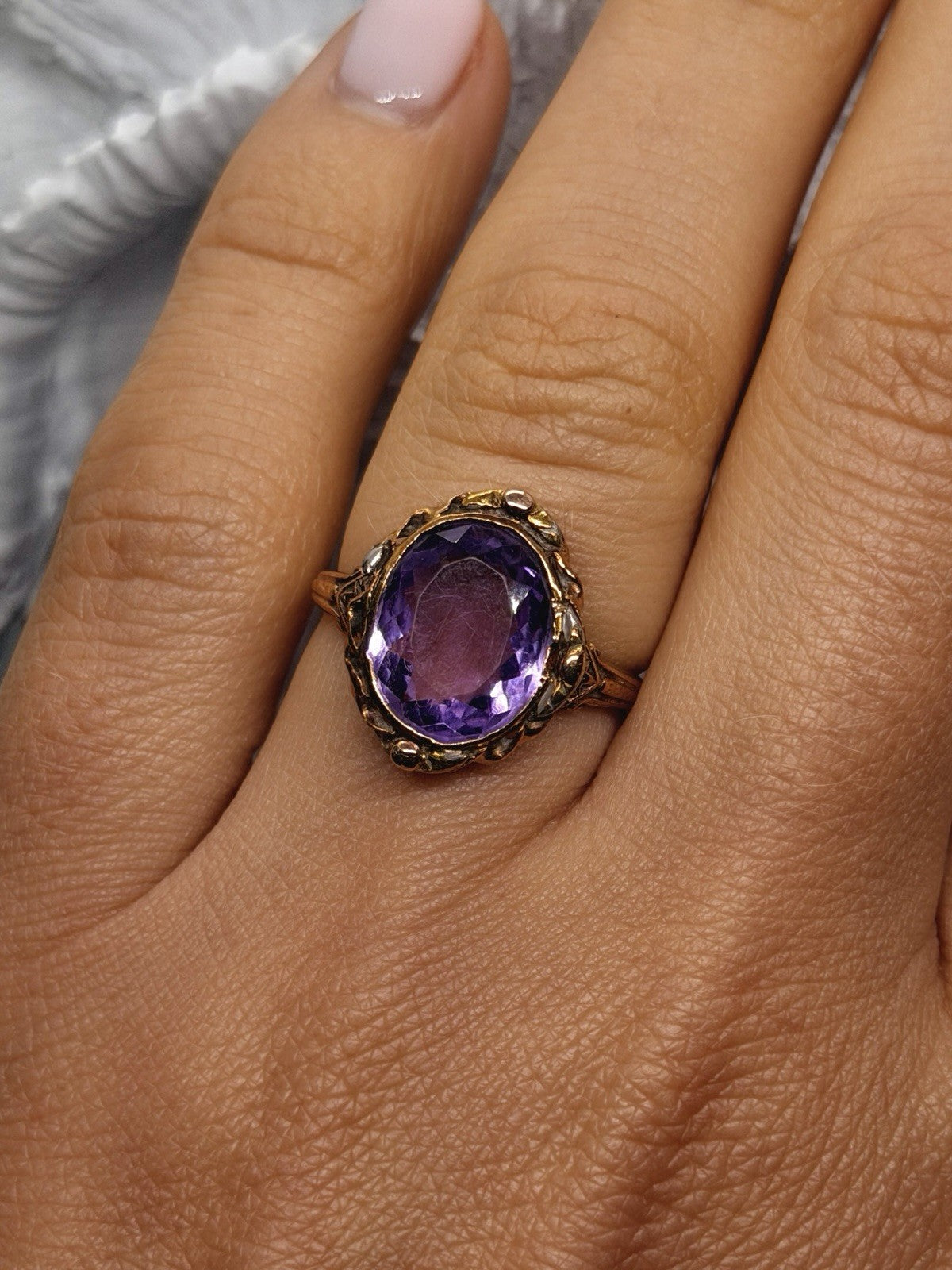 Vintage 10K Yellow Gold Oval Amethyst Ornate Filigree Ring Size 6