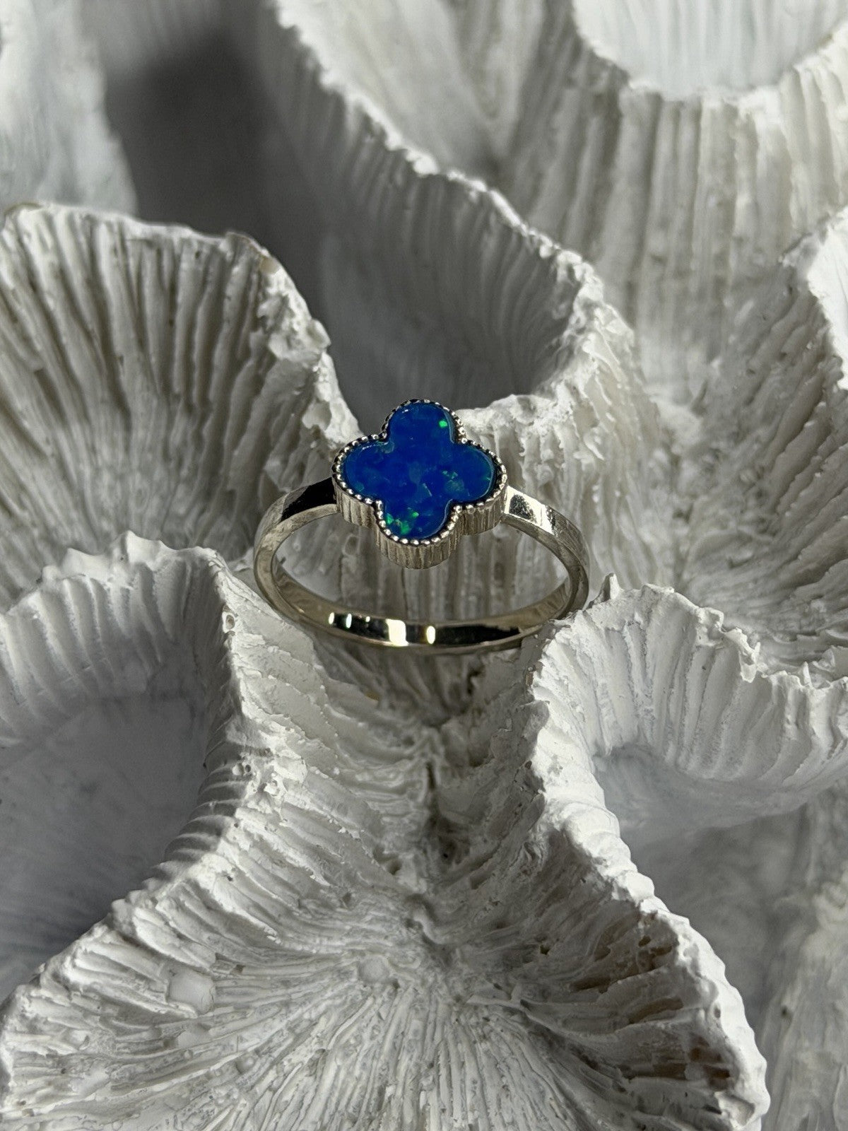 Clover 925 Sterling Silver Blue Simulated Opal Ring Size 7
