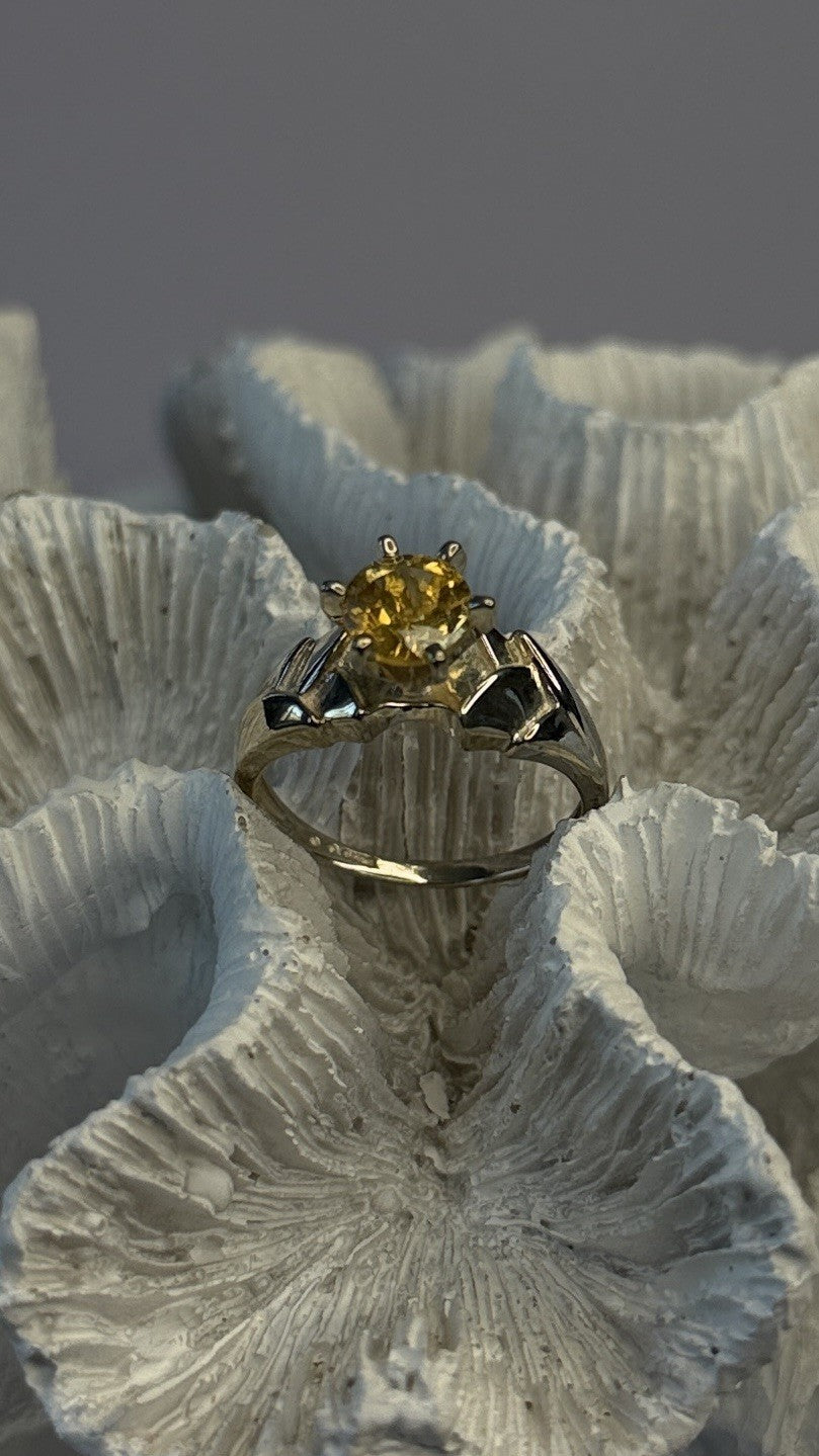Elegant 925 Sterling Silver Yellow Citrine Ring Size 8