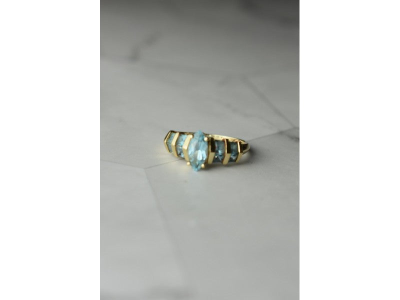 14K Yellow Gold Topaz Ring Size 9
