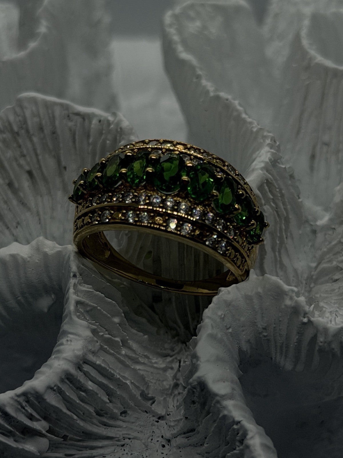 925 Sterling Silver Gold Plated Green Peridot Stones & Beryl Ring Size 10