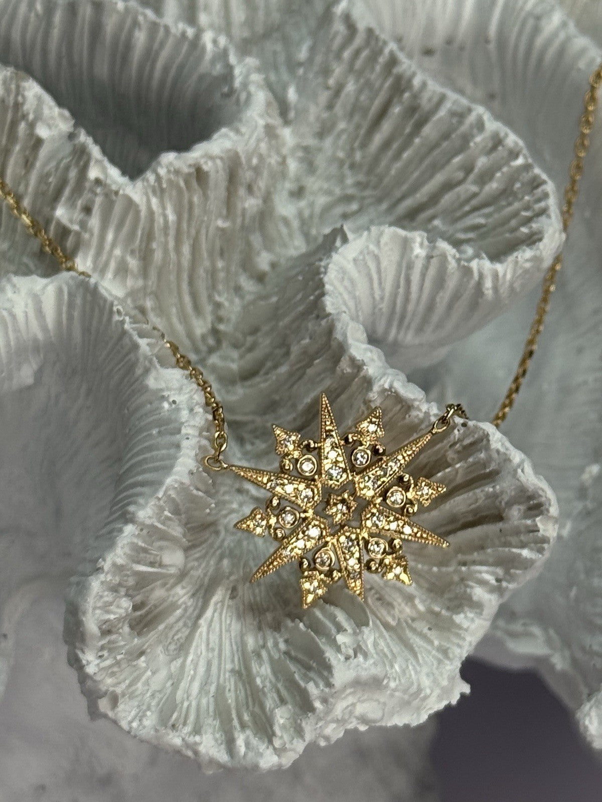 18K 750 YELLOW GOLD STAR DIAMONDS NECKLACE 17 INCH