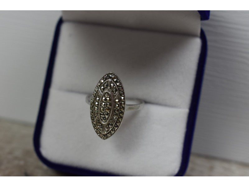 925 Sterling Silver Marcasites Ring Size 6.5
