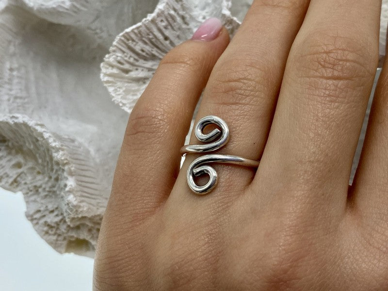 925 Sterling Silver Ring Size 6.5 (Adjustable)