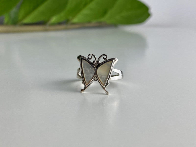 925 Sterling Silver Mother Of Pearl "Butterfly" Ring Size 8.5
