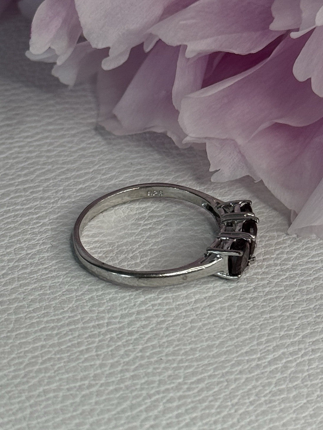 925 Sterling Silver Garnet Ring Size 8
