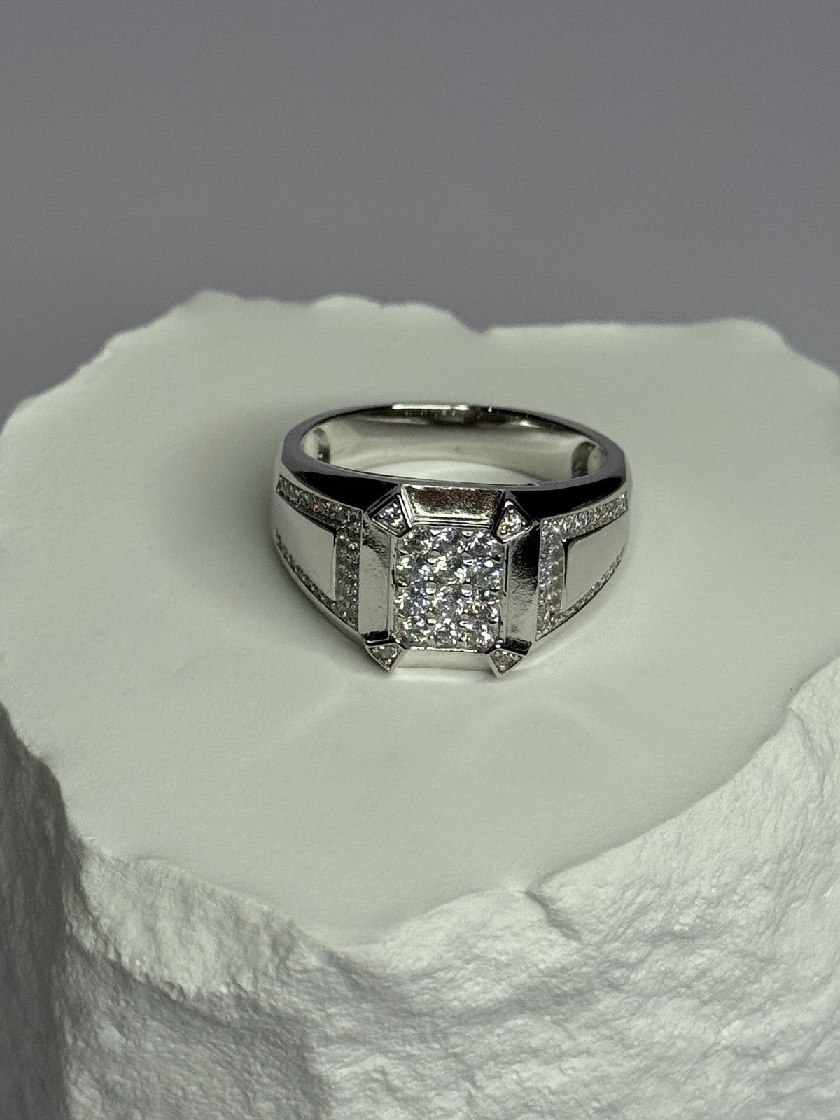 925 Sterling Silver CZ Men'S Ring Size 12