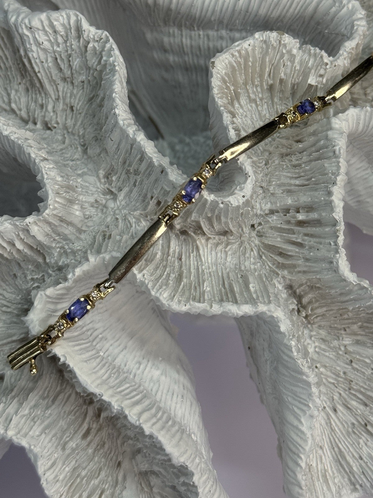 14K Yellow Gold Tanzanite & Diamond Bracelet Length 7.5 Inch