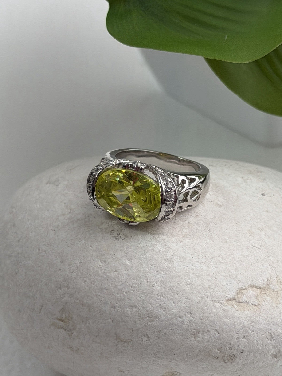 Shiny 925 Sterling Silver Cz Ring Size 7