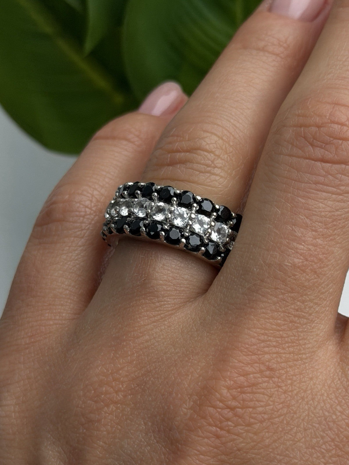 Vintage 925 Sterling Silver Black Spinel & White Topaz Eternity Band Ring Size 7