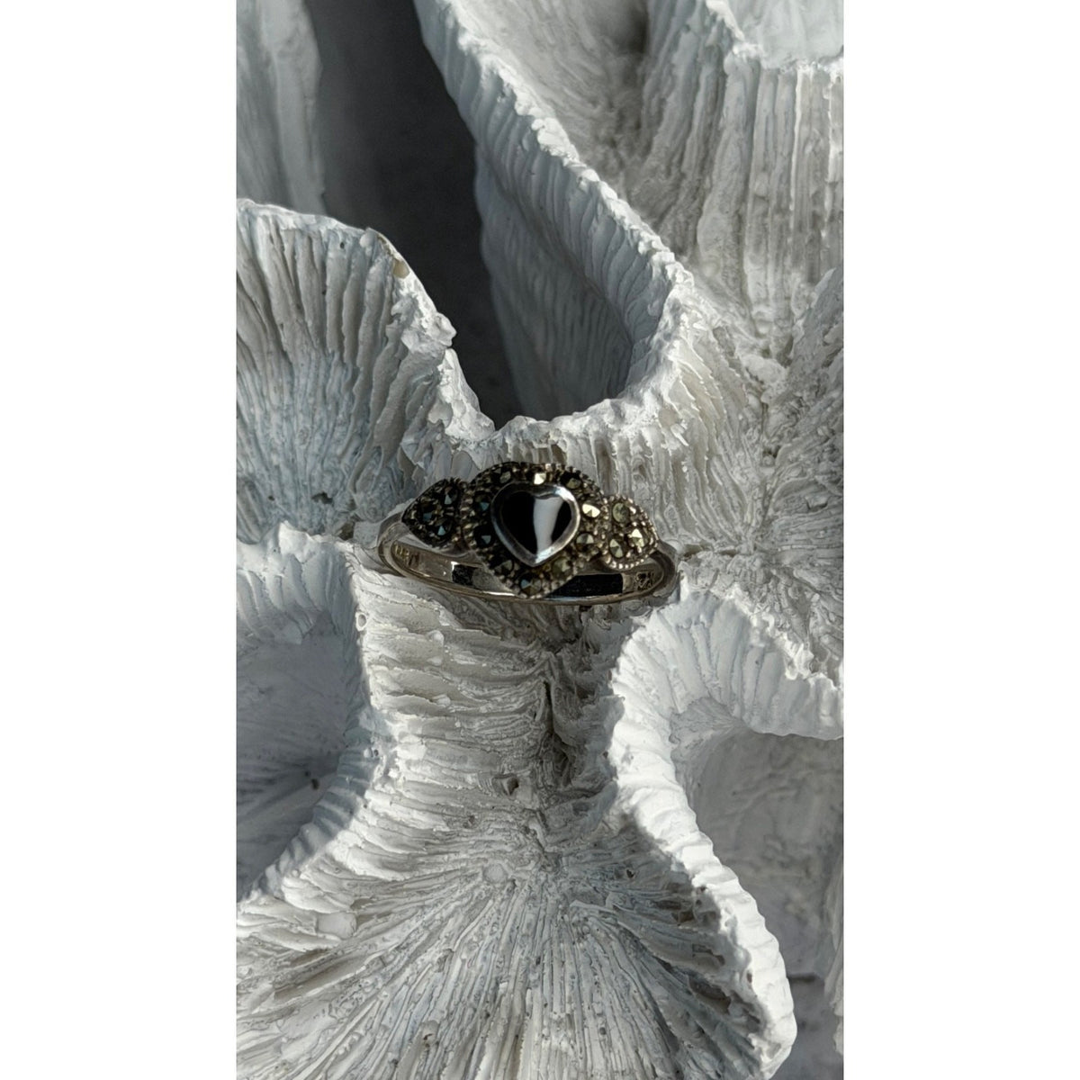 925 Sterling Silver Onyx & Marcasite Heart Ring Size 8