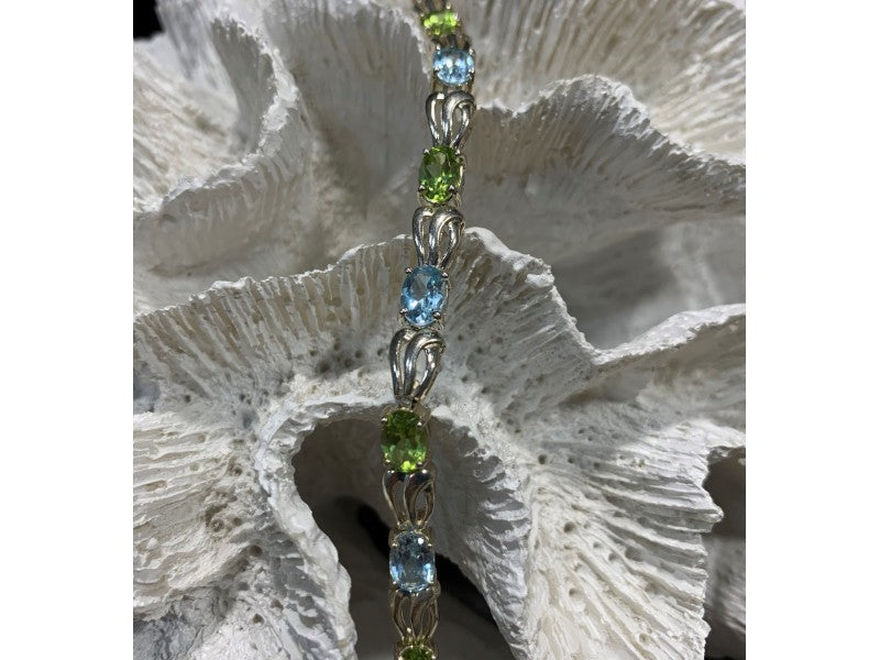 925 Sterling Silver Topaz & Peridot Bracelet Size 7.5 IN