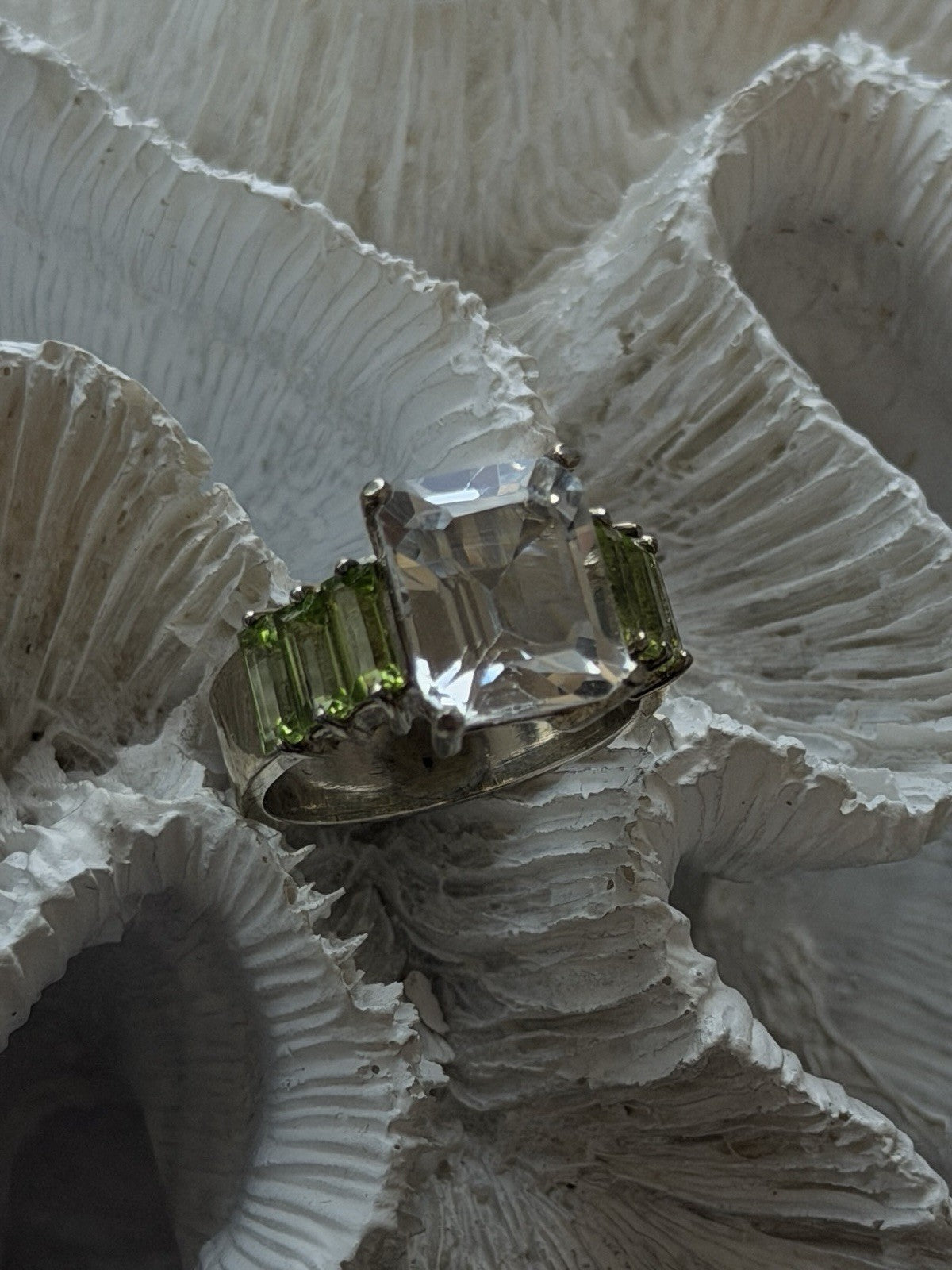 925 Sterling Silver White Clear Tourmaline & Peridot Stones Ring Size 9