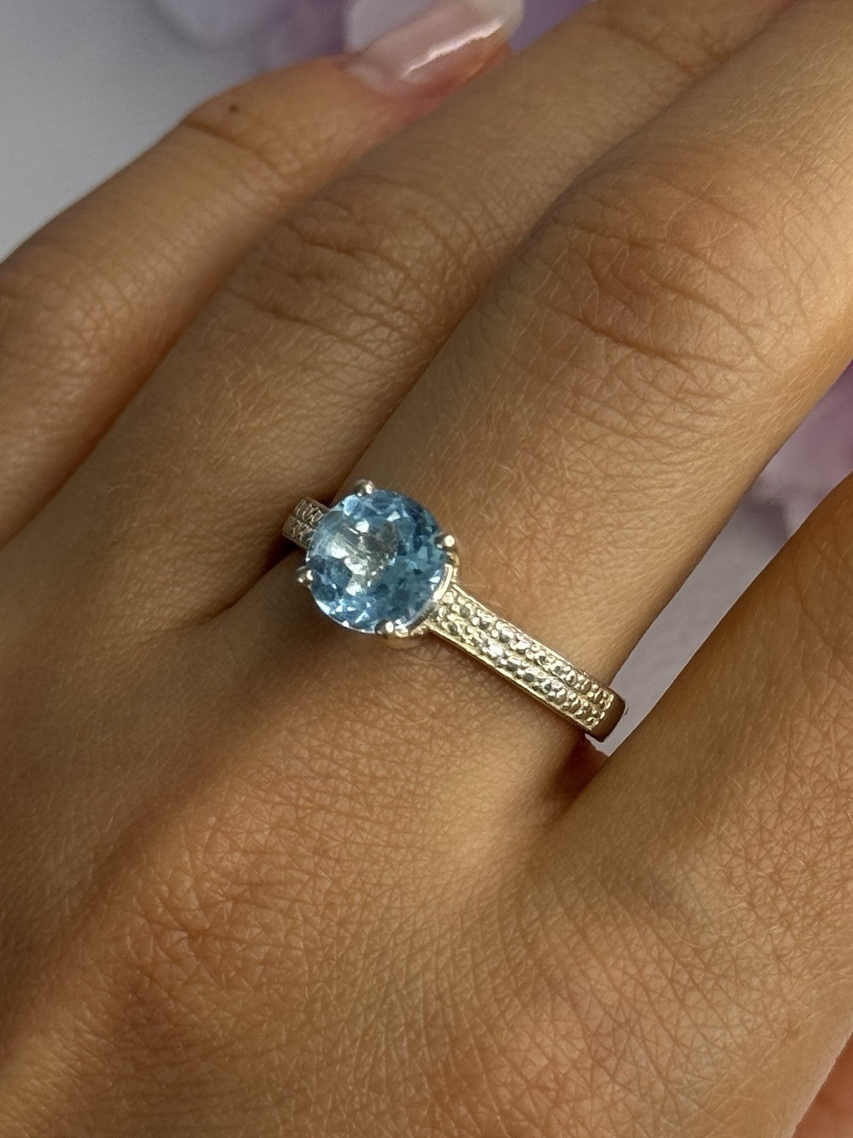 Beautiful 925 Sterling Silver Topaz Ring Size 10