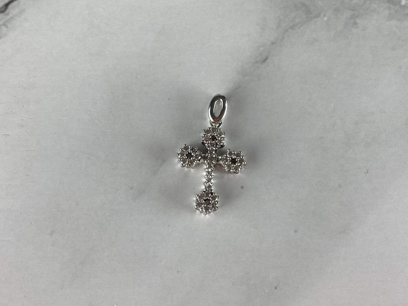 18K White Gold Diamonds Pendant Cross