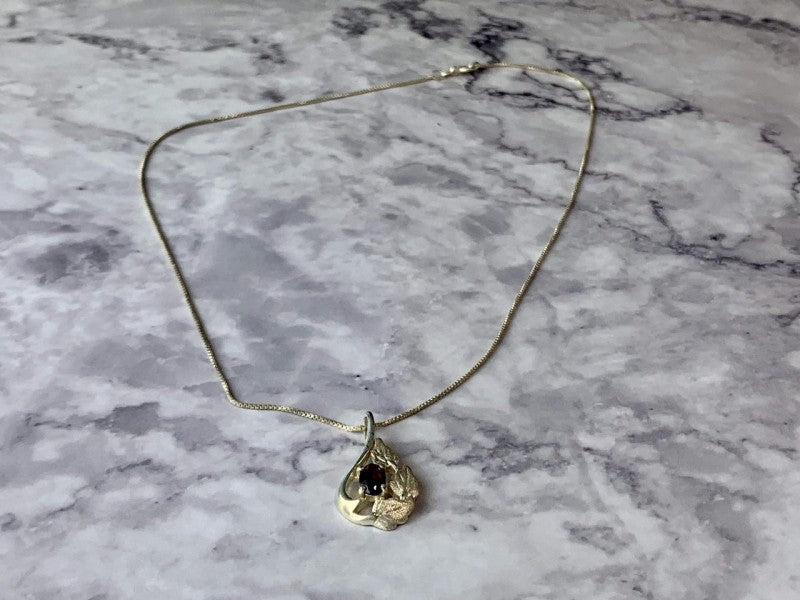 925 Sterling Silver Garnet Chain With Pendant Italy