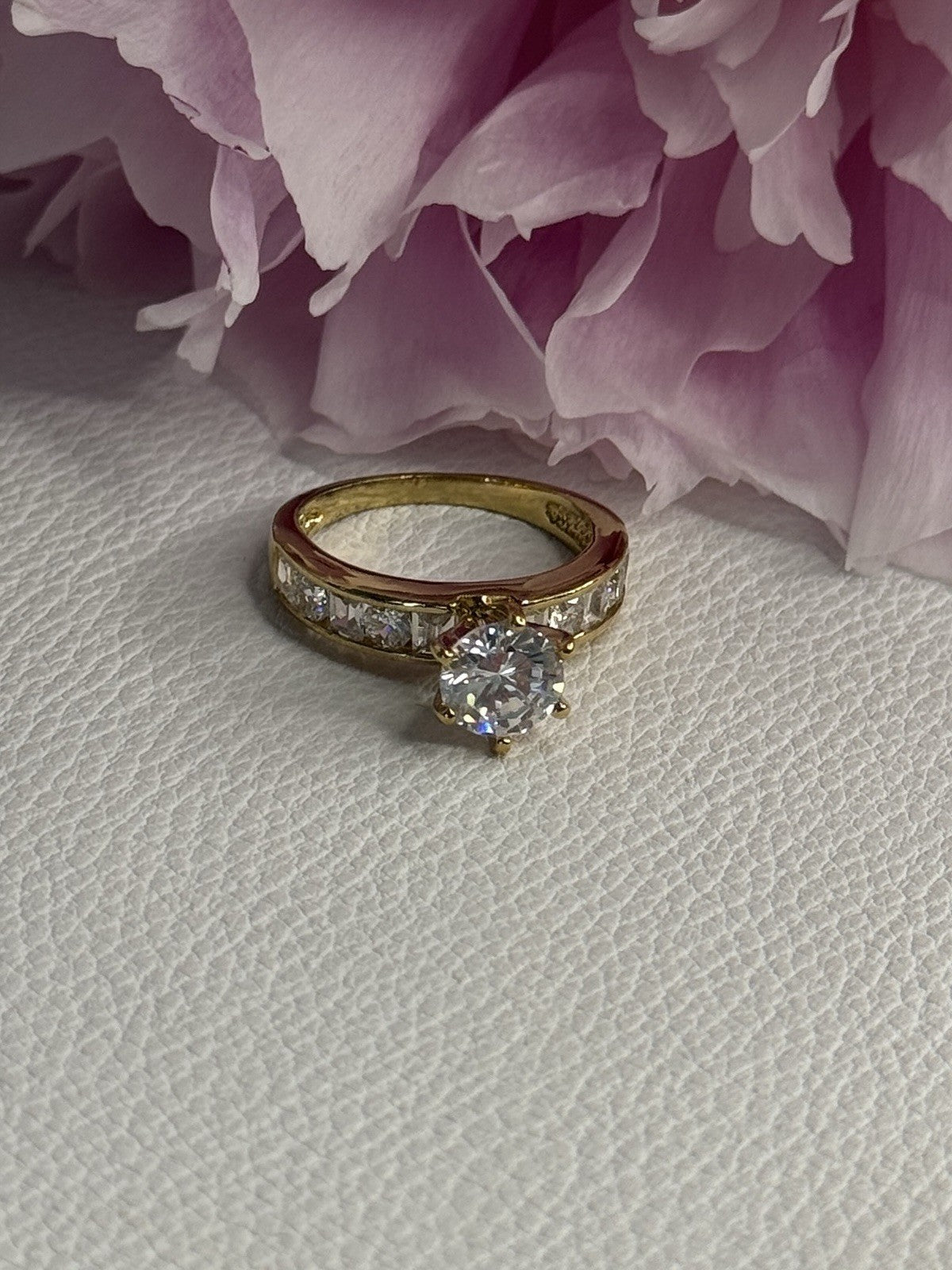 925 Sterling Silver Gold Plated CZ Ring Size 7