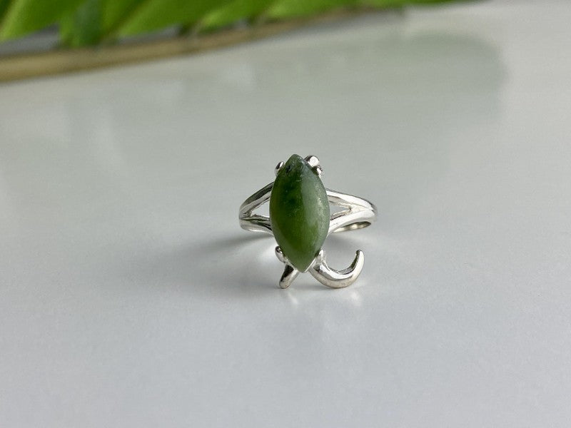 925 Sterling Silver Green Nephrite Ring Size 6.5