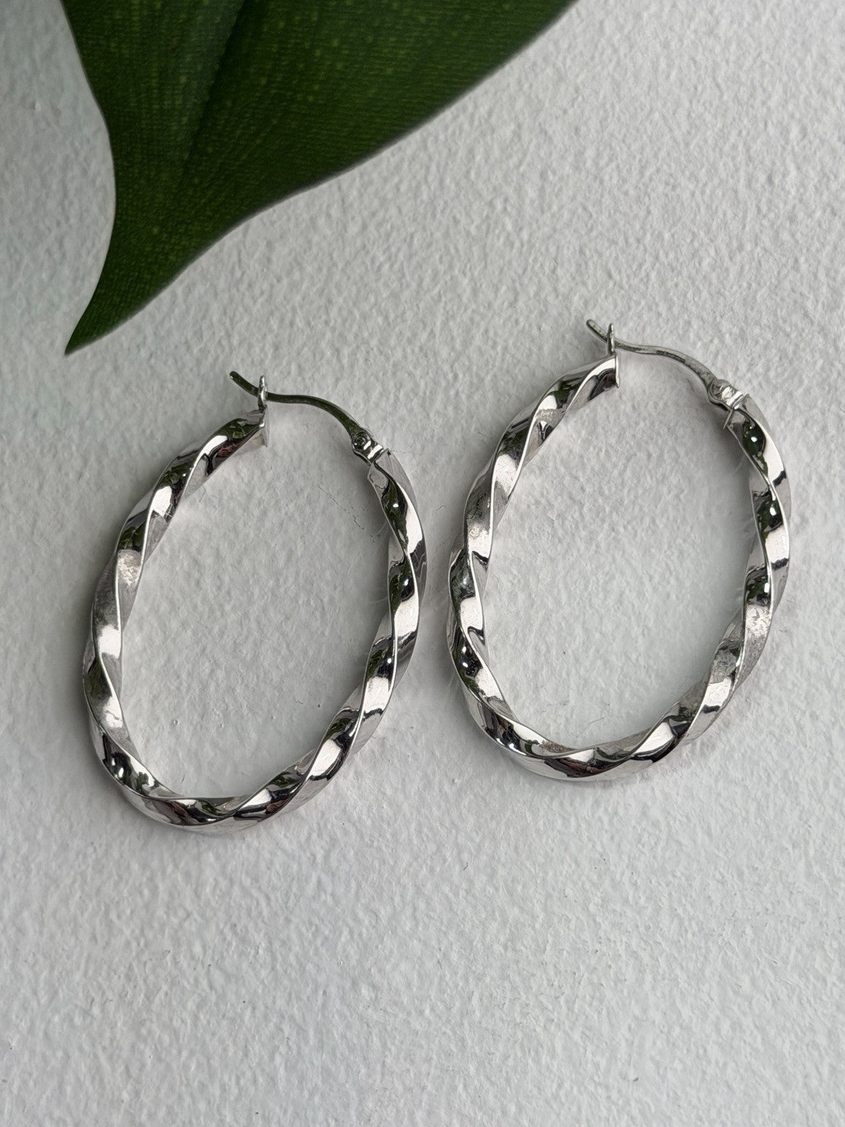 Lovely Design 925 Sterling Silver Earrings