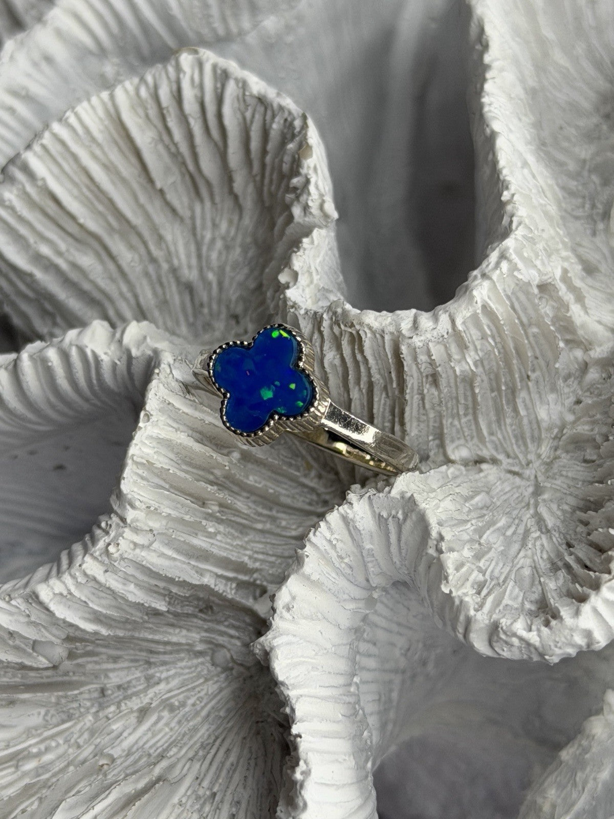 Clover 925 Sterling Silver Blue Simulated Opal Ring Size 7